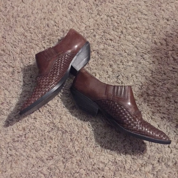 Brown BACADA Collection Leather Woven Shoes Size 7.5 - Picture 3 of 7